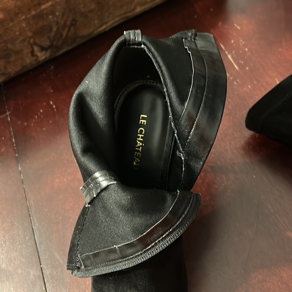 Black Suede ladies, high heel,Le Chateau boots .like new - Picture 4 of 5